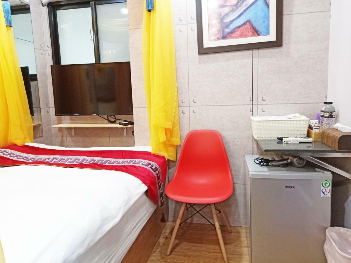 Woju Homestay Tainan Dış mekan fotoğraf